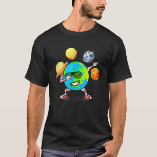 Camiseta Dabbing Earth Day Conversation Space Sci