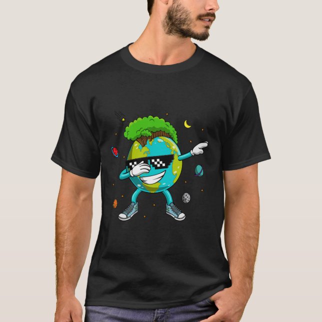 Camiseta Dabbing Earth Reciclagem Conversation Space Scienc (Frente)