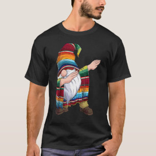 Camiseta Dabbing Gnome Cinco De Mayo Poncho Serape Mexicana