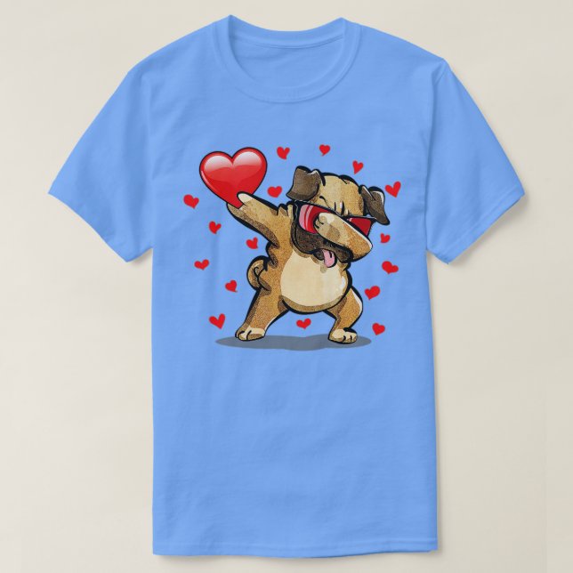 Camiseta Dabbing Pug Sunglass Heart Dia de os namorados D (Frente do Design)