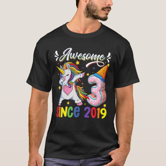 Camiseta Dabbing Unicorn aniversário de 3 anos Incrível 201 (Frente)