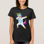 Camiseta Dabbing Unicorn Hanukkah Jewish Dancing Chanukah K<br><div class="desc">Dabbing Judeu de Unicorn Hanukkah dançando Chanukah Kids Girls.</div>