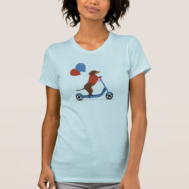 Camiseta Dachshund no patinete com balões  (Frente)