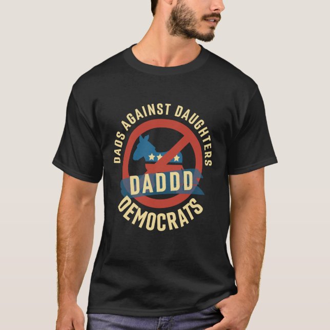 Camiseta Daddd Pais Contra Filhas Namorandos Democratas (Frente)