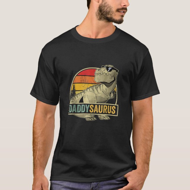 Camiseta Daddysaurus T Rex Dinossauro Papá Surus Aniversári (Frente)