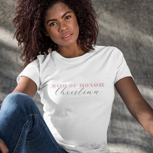 Camiseta Dama de Honra em Script Negrito Rosa Empoeirado em (Criador carregado)