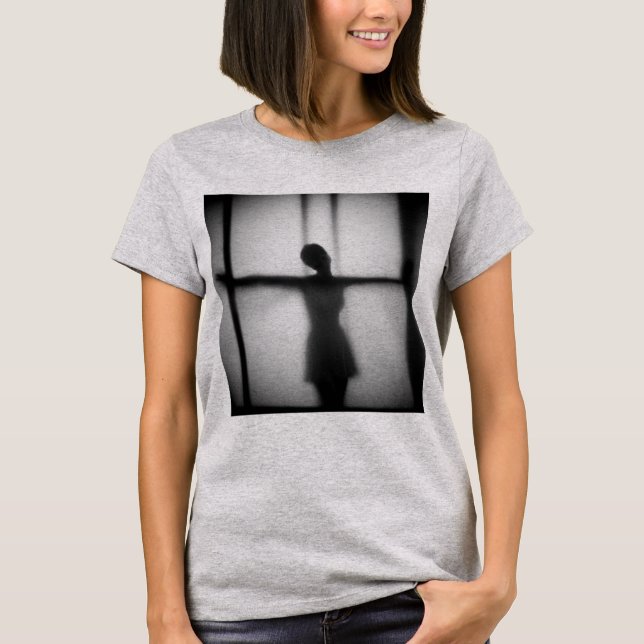 Camiseta Dançando como Fantasma Dentro da Gaiola de Vidro (Frente)