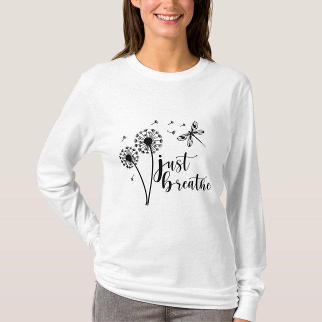 Camiseta Dandelion Dragonfly Apenas Respira (Frente)