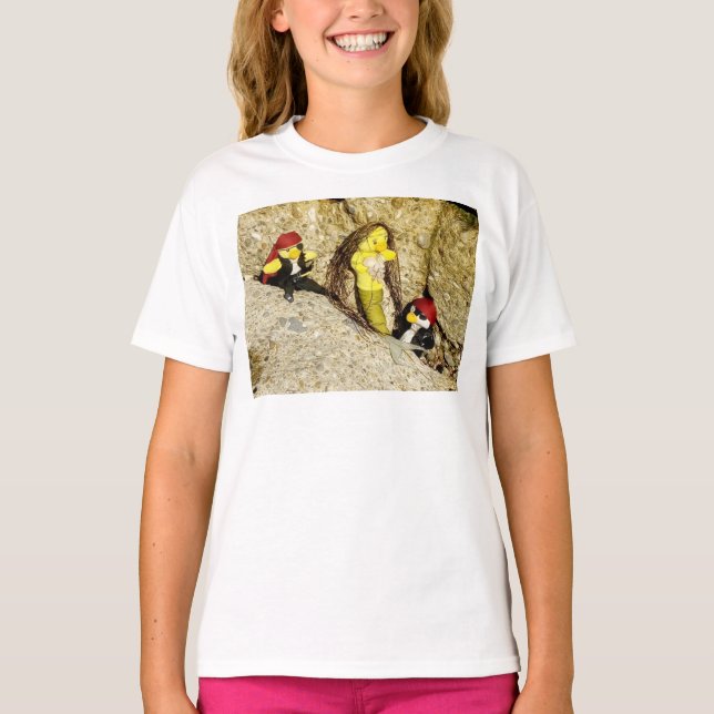 Camiseta Danni, a Mermaid T-Shirt (Frente)