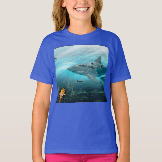 Camiseta Danni, a Mermaid T-Shirt (Frente)