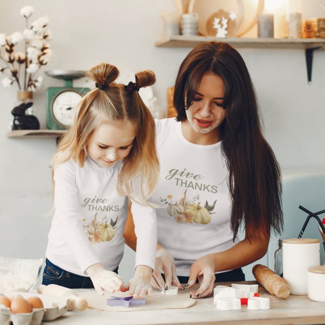 Camiseta Dar Abóbora de Aquarela aos Obrigados (Criador carregado)