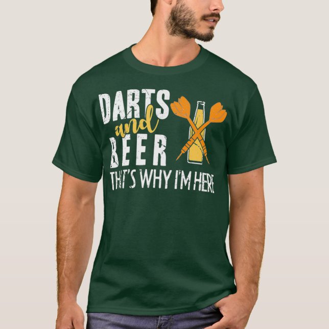 Camiseta Dardos E Cerveja É Por Isso Que Estou Aqui Para Um (Frente)