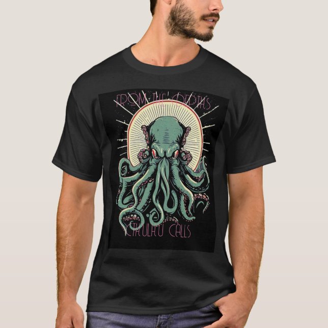 CAMISETA "DAS PROFUNDIDADES - CHAMA CTHULHU" (Frente)