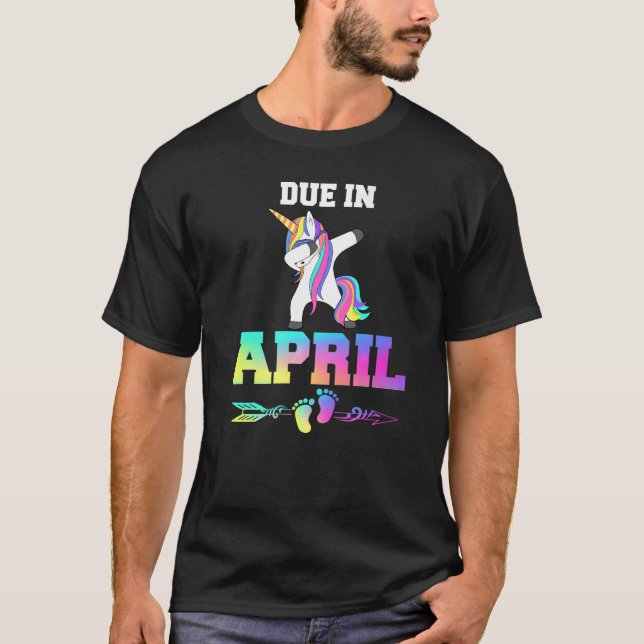Camiseta Data de Vencimento Anúncio de Gravidez em abril (Frente)