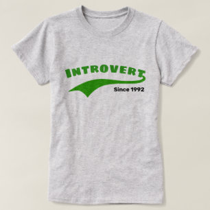 Camiseta Data introvertida verde do costume do Swoosh da