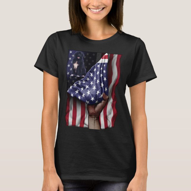 Camiseta Day Of Independence US Flag Newfoundland Dog (Frente)