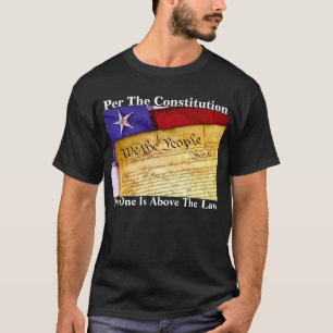 Camiseta "De Acordo Com A Constituição, Ninguém Está Ac