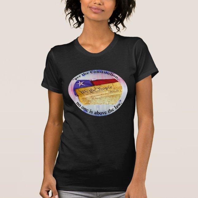 Camiseta "de acordo com a Constituição, ninguém está acima  (Frente)
