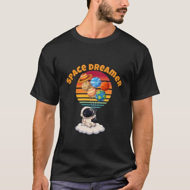 Camiseta de Astronauta com Balões de Planeta (Frente)