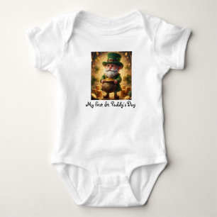 Camiseta de bebê fofo para o primeiro dia de São P
