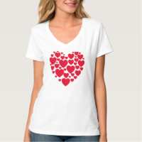 Camiseta de corações vermelhas