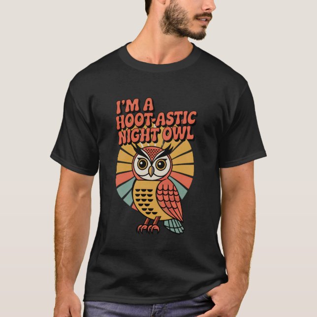 Camiseta de Coruja Divertida Noite Retro de Amante (Frente)