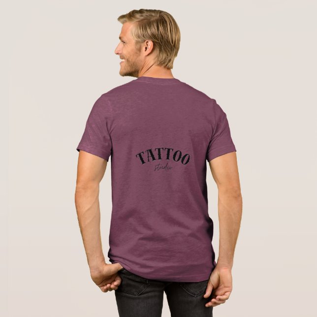 Camiseta de Estúdio de Tatuagem (Voltar Cheio)