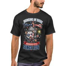 Camiseta de Gambá Pendurado no Dia 4 de Julho