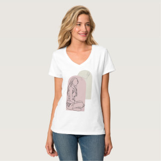 Camiseta de Linha Artística de Mulher Sentada – De