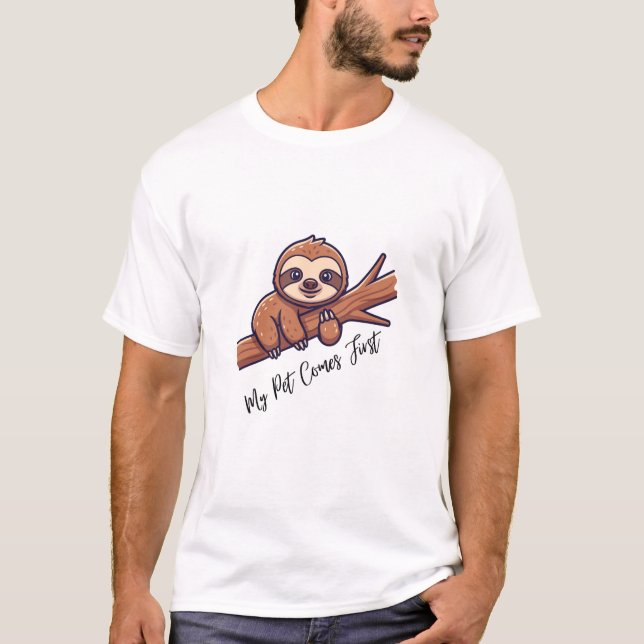 Camiseta de Preguiça Fofa Pendurada na Árvore (Frente)