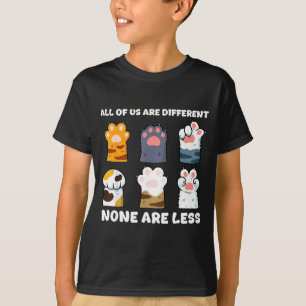 Camiseta De são diferentes patas de gato fofas da consciênc