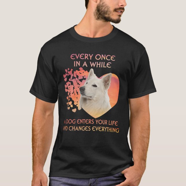 Camiseta De Vez Em Quando Um Berger Blanc Suisse Entra (Frente)