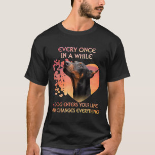 Camiseta De Vez Em Quando Um Cachorro Entra Na Sua Vida Dob