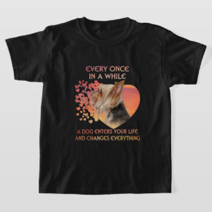 Camiseta De Vez Em Quando Um Cão Entra No Yorkshire Lover