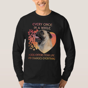 Camiseta De Vez Em Quando Um Pug Entra Em Sua Vida