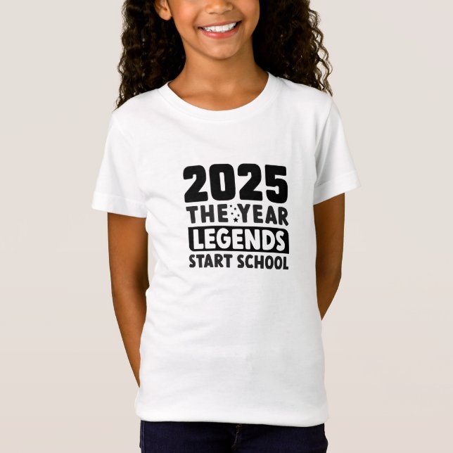 Camiseta De volta à escola 2025 as lendas do ano começam a  (Frente)
