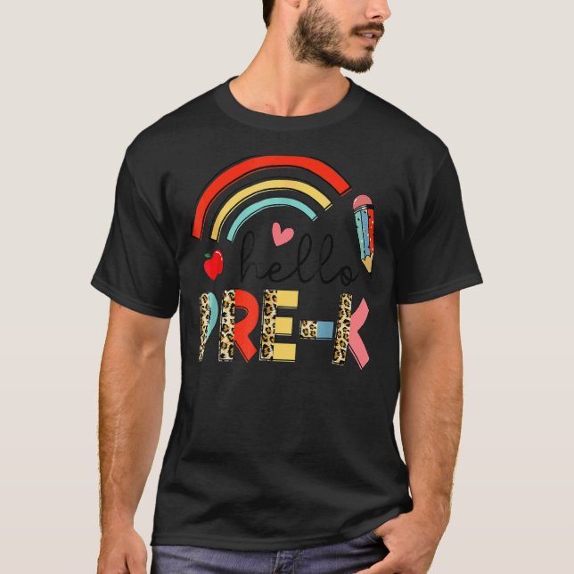 Camiseta De Volta À Escola Primeiro Dia Olá Pré K Leopard R (Frente)