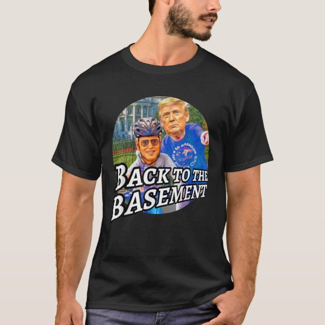 Camiseta De volta ao porão Biden Trump Patriot R (Frente)