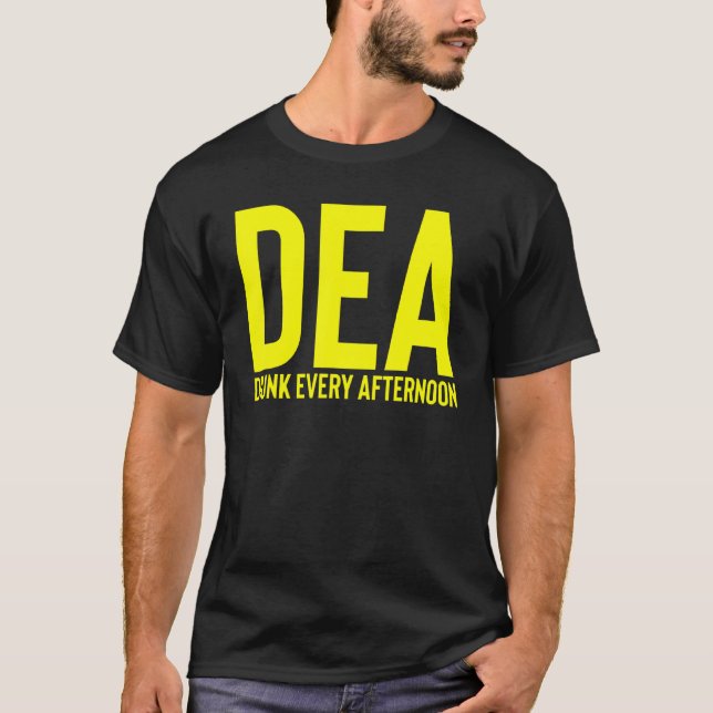 Camiseta Dea Bebado Toda Tarde Festa de Álcool Bebendo (Frente)