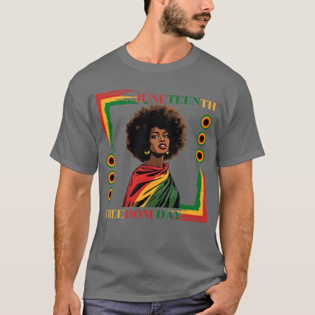 Camiseta Décima sétima mulher afro apinhada na bandeira da  (Frente)