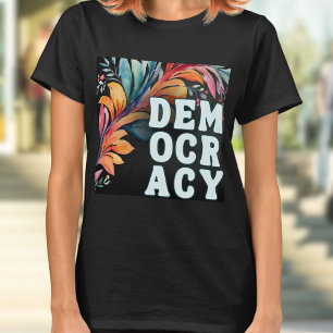 Camiseta Declaração Colorida Groovy da Democracia