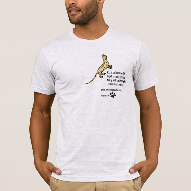Camiseta Declaração de Propriedade de Gato Medieval (Frente)