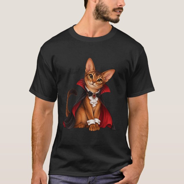 Camiseta Decor Cute Abyssinian Cat Vampire Dracula (Frente)