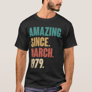 Camiseta Decoração de 44º Aniversário Incrível Desde Março 