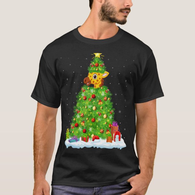 Camiseta Decorações do Natal Luzes Papais noeis Girafa Nata (Frente)