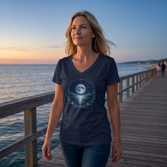 Camiseta decote V Oceano Enluarado Noite Celestial (Criador carregado)