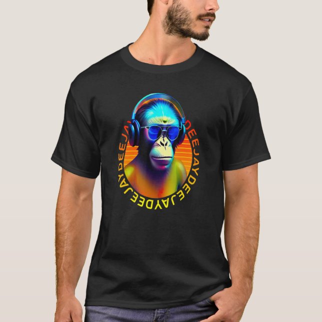 Camiseta Deejay Monkey D J com fones de ouvido (Frente)