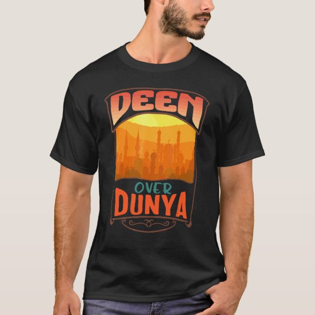 Camiseta Deen Sobre a Mesquita Muçulmana de Dunya Rezando a (Frente)