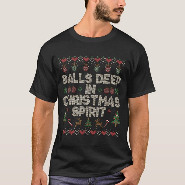 Camiseta Deep In The Christmas Srit Couple Matching Christm (Frente)