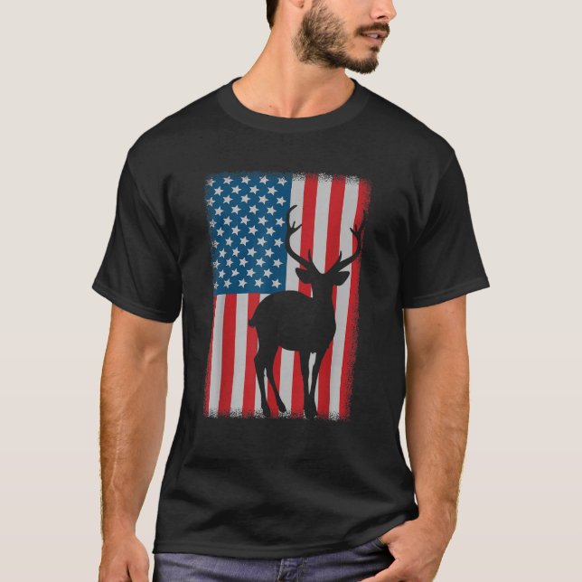 Camiseta Deer Hunting American Flag (Frente)